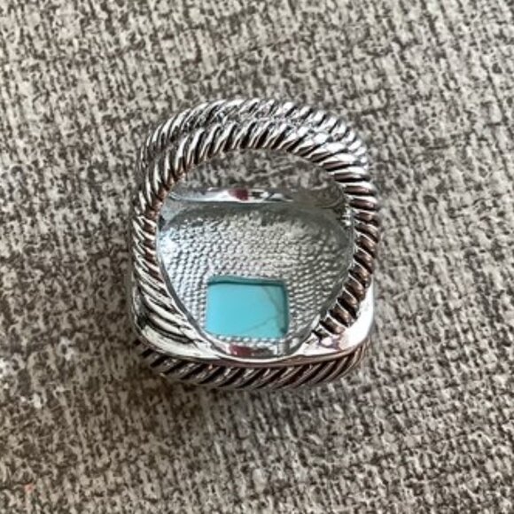 Topaz silver ring approximately size 6 (design like David Yurman) - Picture 5 of 7